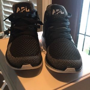 NWOT.  Women training shoes